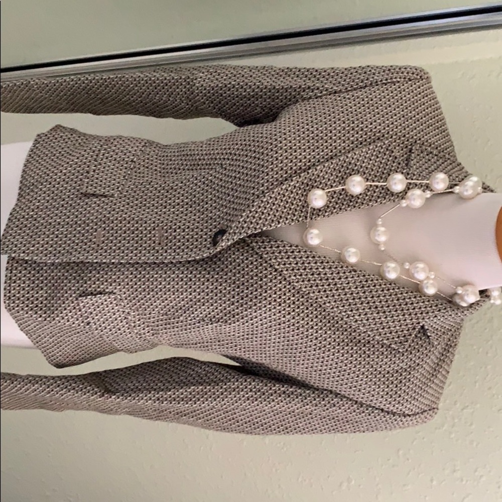 Blazer size 6